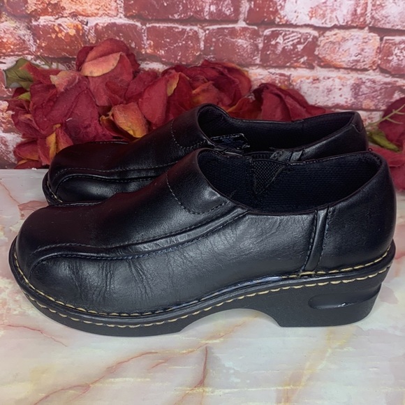 Eastland Black Leather Slip On Tracie Chunky Comfort Clogs - Picture 2 of 10